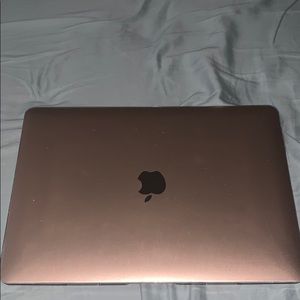 Macbook Air 13-inch Rose gold WITH FINGERPRINT